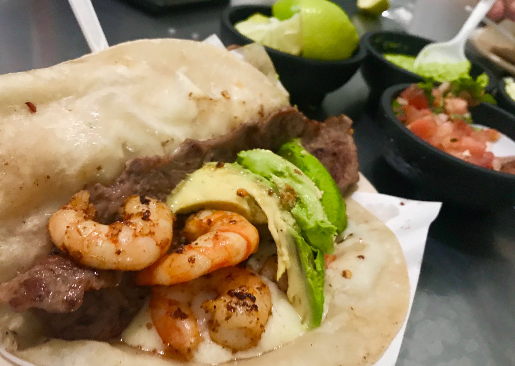Taco de camarón enchilado